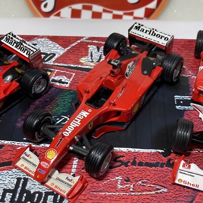 Hot Wheels 1/43 Ferrari F1-2000 F2001 F2002 M. Schumacher Hot Wheels 1/43 Ferrari F1-2000 F2001 F2002 M. Schumacher