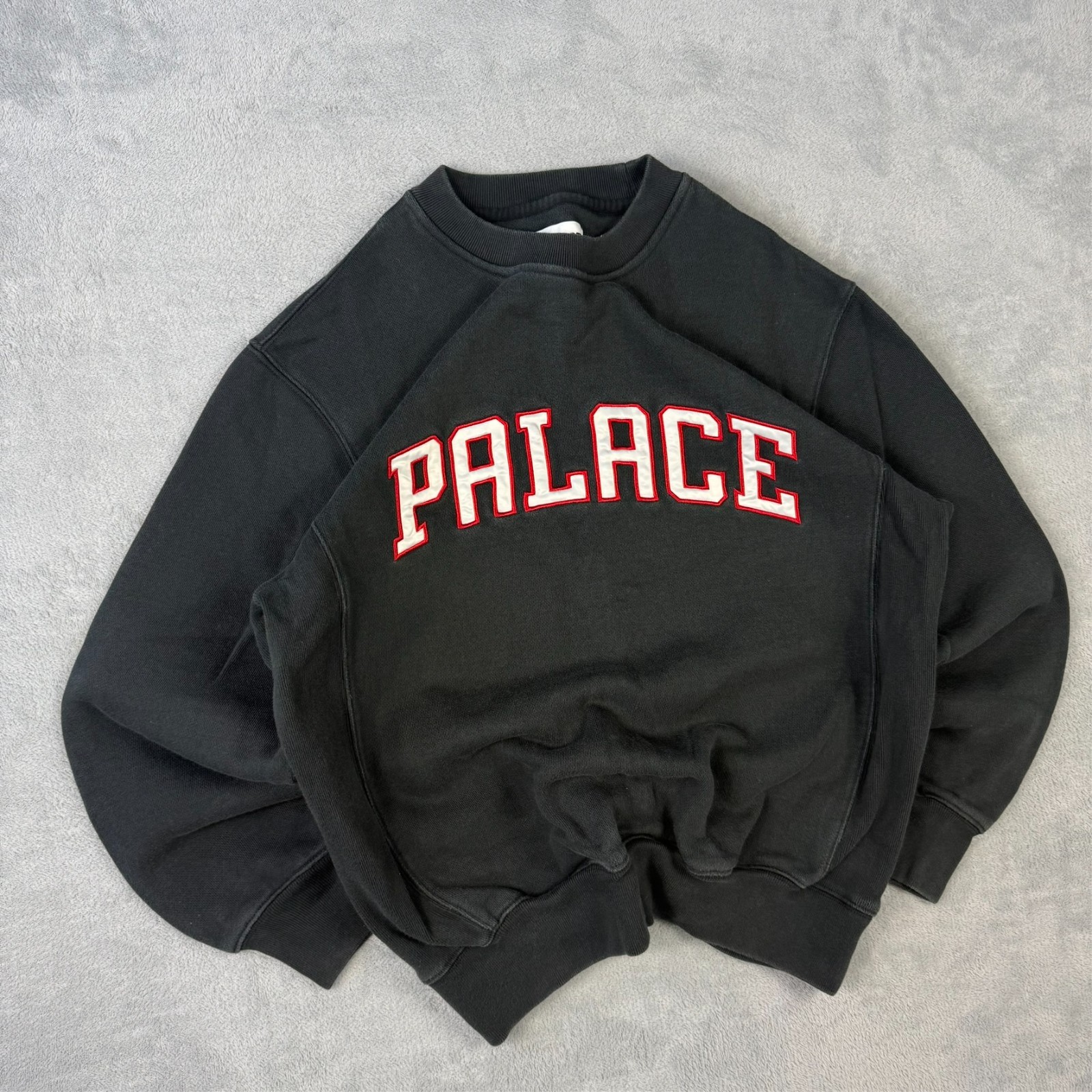 VTG Palace F/W '20 Alas Crew Black Red Heavyweight Oversized Small Sweatshirt image 2