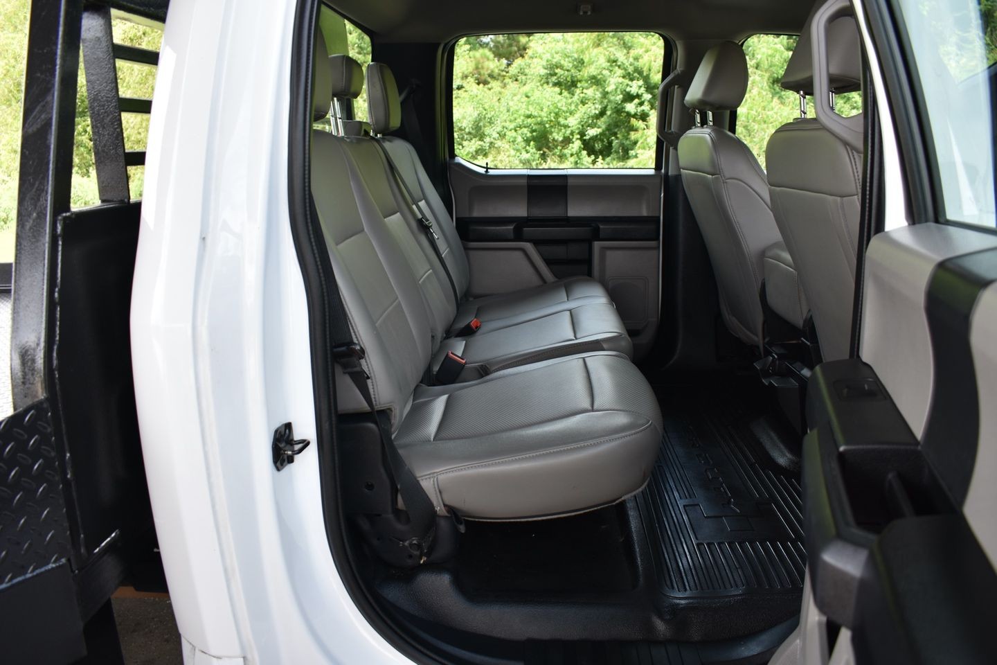 2021 Ford F-350 Super Duty XL thumbnail 16