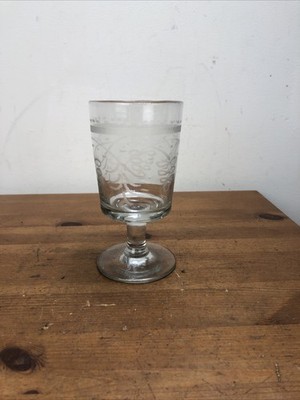 Großer antiker Rummer Weinglas gravierter Kelch 19. Jh.