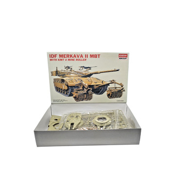 IDF Merkava II MBT with KMT Mine Roller Academy Minicraft 1359 Tank Modellbau