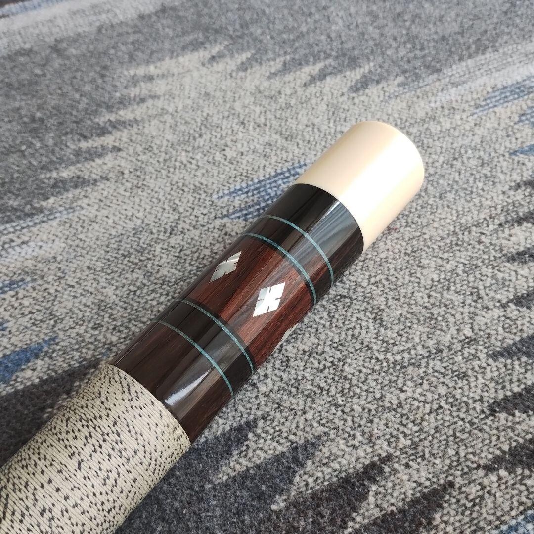 ビリヤード JOSS Custom Cues 1983 White Letter Logo JOSS Custom Cues 1983 White Letter Logo JOSS in the early