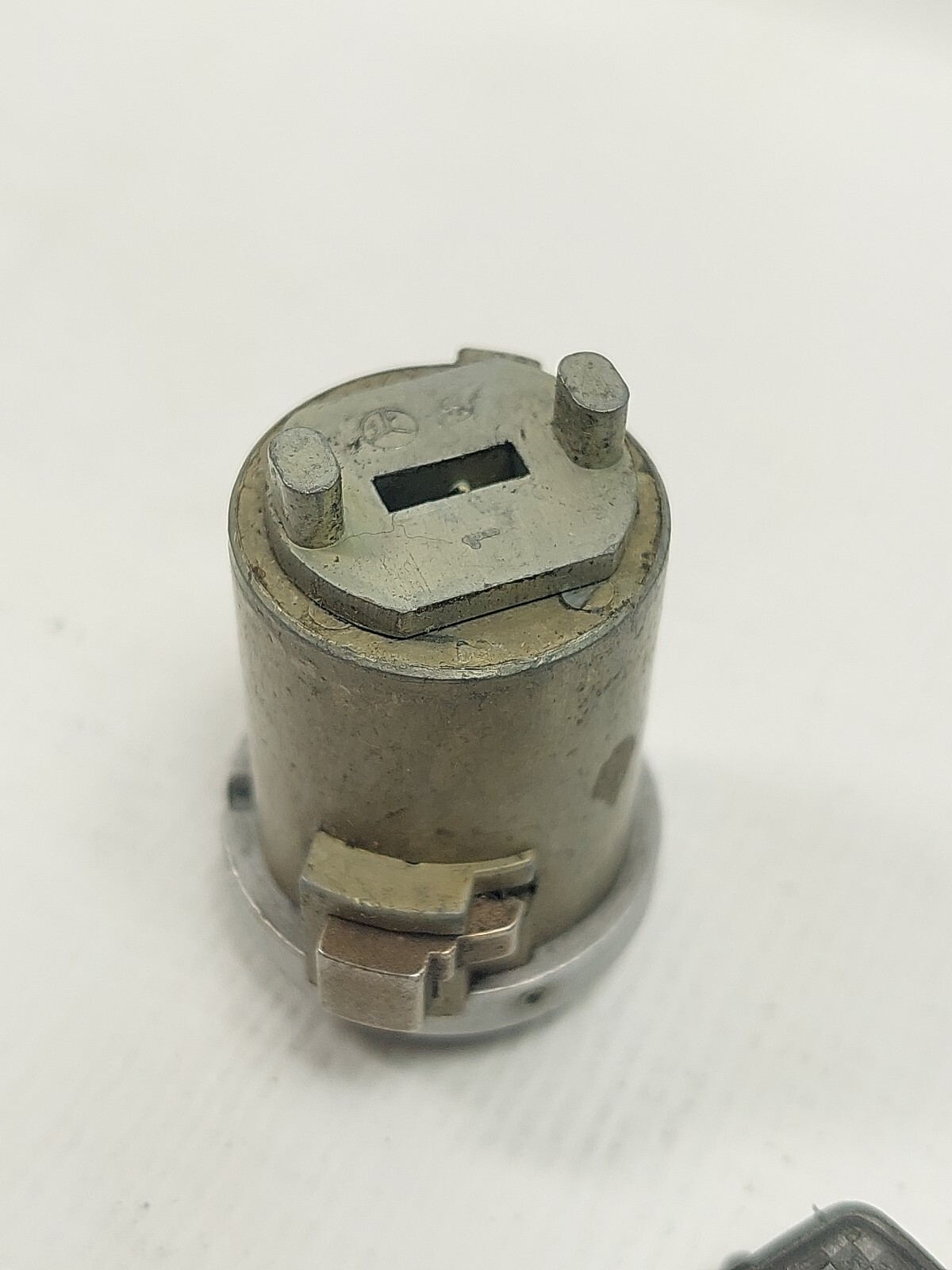 MERCEDES BENZ a 1164620279 Ignition Lock & Tumbler R107 W116 for 