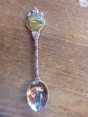 OLD COLLECTABLE SOUVENIR SPOON-CAIRNS COLONIAL CLUB, QLD
