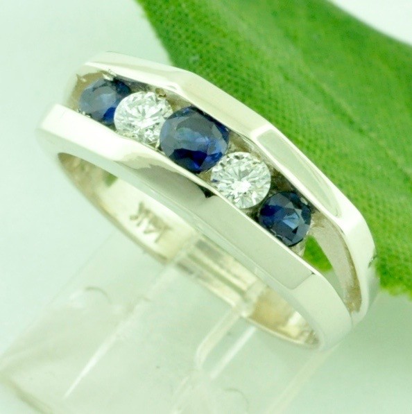 0.77 ct 14k Solid White Gold  Natural Blue Sapphire  Diamond Ring 5 stone