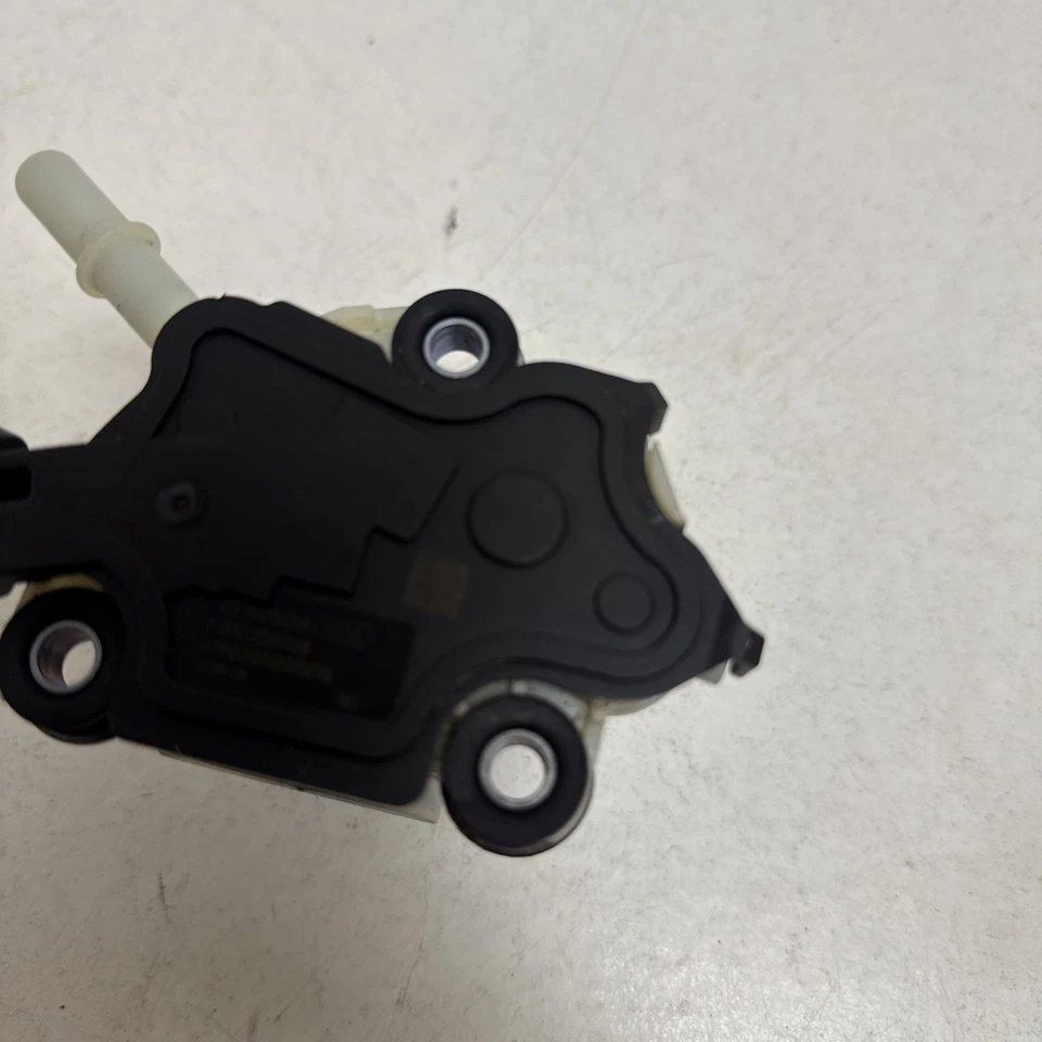 Módulo de bomba AdBlue VW Audi Seat Skoda F01C.070.013 F01C250148 Foto 2 de 4