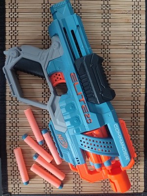 Nerf Elite 2.0 Commander RD-6 Blaster, 12 Nerf Darts, 6-Dart Rotationstrommel