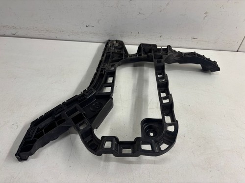 Volkswagen Passat B8 2016 Stoßstange hinten rechts Halterung 3G5807394 RMG28886