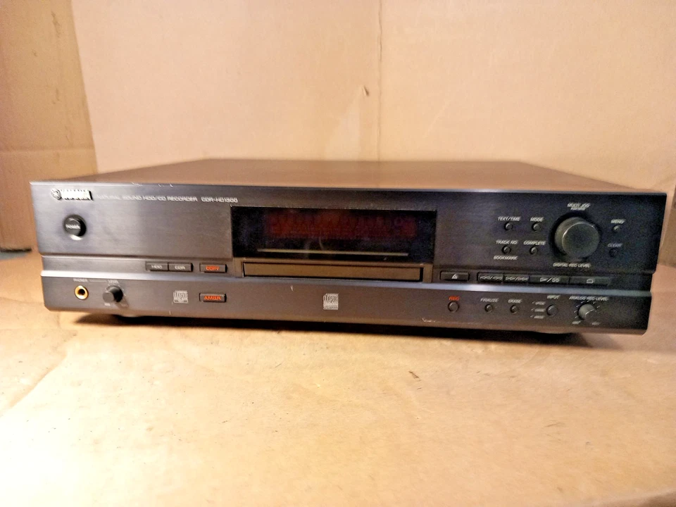 Yamaha CDR-HD1300 CD Recorder/Player/Editor - Unit Only-VGC - Image 3 of 4