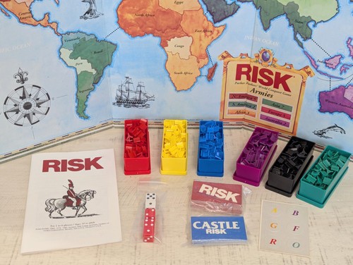 Vintage RISK & CASTLE RISK Board Game 2 In 1 Parker Brothers 1990 Appears Unused - Picture 3 of 11