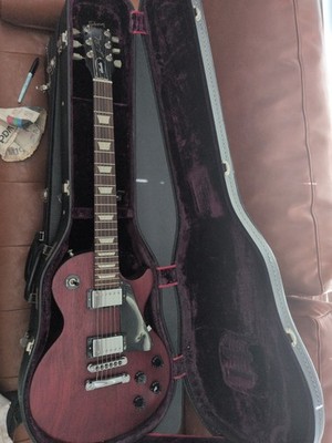 2008 Gibson Les Paul Studio Worn Cherry - w/70s Purple Lined Gibson Hard Case