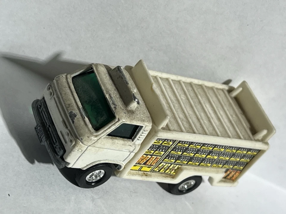 Camión de reparto de bebidas genéricas Tomica #87.88 Nissan Caball n.º 87.88 Foto 3 de 4