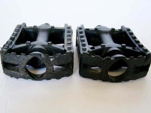 Mountain Bike Bicycle Pedals Old School - Marked ~~K45 - 1/2" - Picture 5 of 6