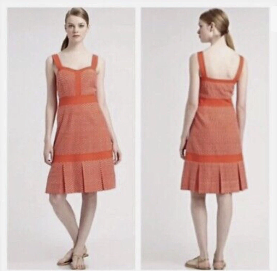 Abito da donna designer Tory Burch Berdine con occhielli in rosso pepe Habanero. Taglia 8