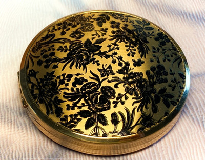 Melissa Black & Gold Floral Vintage Powder Compact: Makeup Mirror-01