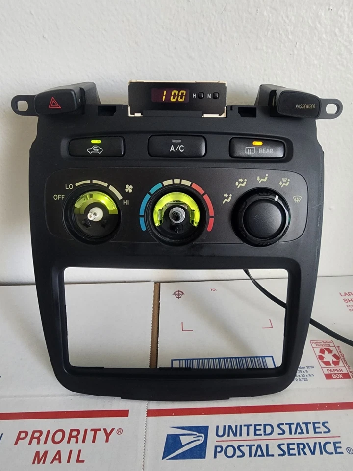 OEM 2001-2007 TOYOTA HIGHLANDER HVAC AC HEATER CLIMATE CONTROL PANEL 84010-48260 - Image 2 of 4