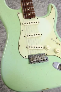 Fender Custom Shop 1960 Stratocaster Relic Blue electric guitar