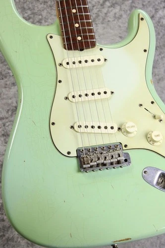 Fender Custom Shop 1960 Stratocaster Relic Blue electric guitar