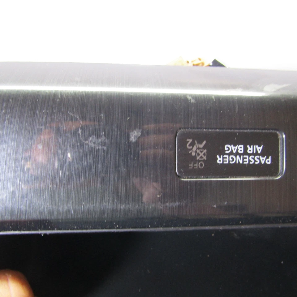 Nissan Titan PRO-4X 2013-2015 radio bisel acabado instrumento panel de ajuste negro OEM Foto 4 de 4