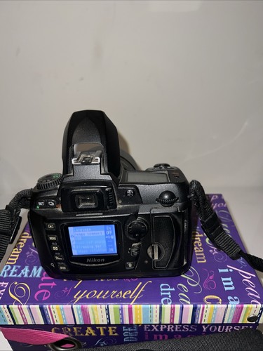 Nikon D70 Digital SLR Camera - Black W/ Meke AF-85 mm..3ft/0.85m Lens+Charger - Afbeelding 7 van 15