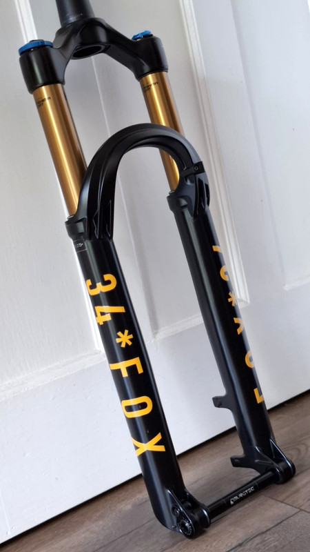 *One-off* Fox 34 Factory 130mm GRIP2 Trail Forks_29"/27.5+_BOOST_Invisiframe