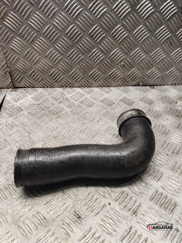 VW PASSAT Variant B6 3C5 Ladeluftkühlerschlauch 2.00 Diesel 2007 32960221