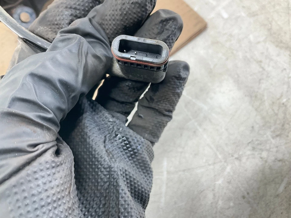 03-09 梅赛德斯-奔驰 E350 W211 后左右制动卡钳 原始设备制造商 — 第 3/4 张图片