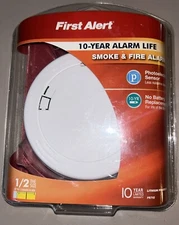 Smoke & Fire Alarm First Alert (PR710) 10 Year Alarm Life New Sealed In Package