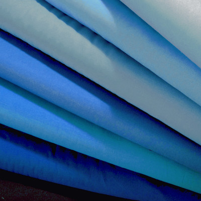 ROBERT KAUFMAN ''KONA COTTON SOLID'' Blue #1 by the 1/2 yard