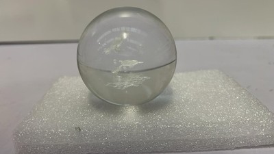 H&D HYALINE & DOVA 3D, Kristallkugel
