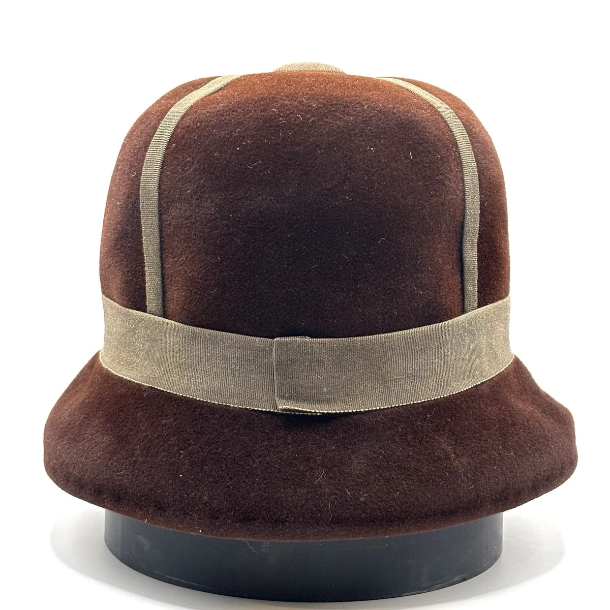 VTG 1950s Halle Brothers Tan Woven Wool Cloche  Hat Vintage Channel effortless Jackie-O-inspired elegance with this  main image 2