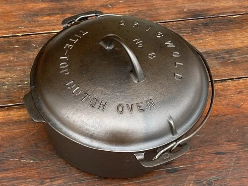 Griswold Cast Iron #8 Fully Marked Dutch Oven
