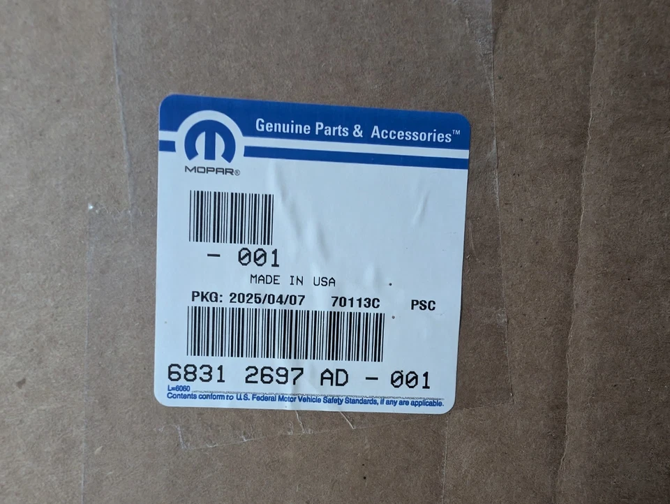 Enfriador de transmisión Ram 1500 19-25/condensador de CA Mopar OEM 68312697AD Foto 4 de 4
