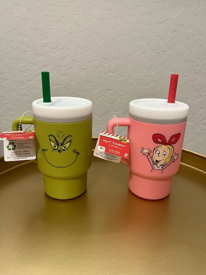 Juego de 2 vasos de silicona Infantino The Grinch & Cindy Lou + ¡MINI LLAVERO GRATIS! Foto 2 de 3