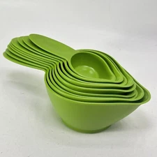 POURfect Measuring Cup Set Of 9 Pieces Avocado Green Plastic Nestling 1/8 To 2 C
