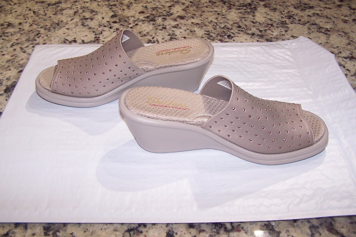 Skechers 38561 Cali Rumbler Taupe Wedge Slide Sandals Size 10 Memory foam EUC eBay
