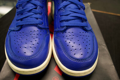 Nike Air Jordan 1 Retro High OG “Hyper Royal” size 11 Blue White