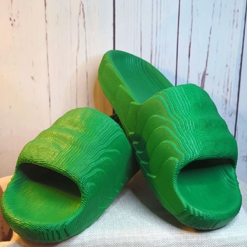 Adidas Originals Adilette 22 Slip On Slides Collegiate Bold Green Mens 12 UK 11 - Picture 2 of 14