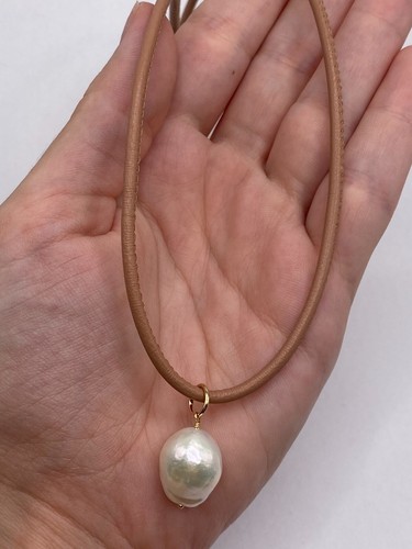 Mizuki Pearl Necklace with Solid 14k Gold