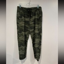 Camo Wild Fable sweatpant joggers size medium