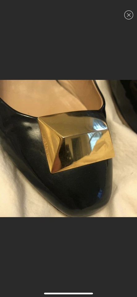 Maxmara Tacones Charol Verde Con Detalle Tachuelas Doradas Suelas Nuevas 38 Foto 4 de 4