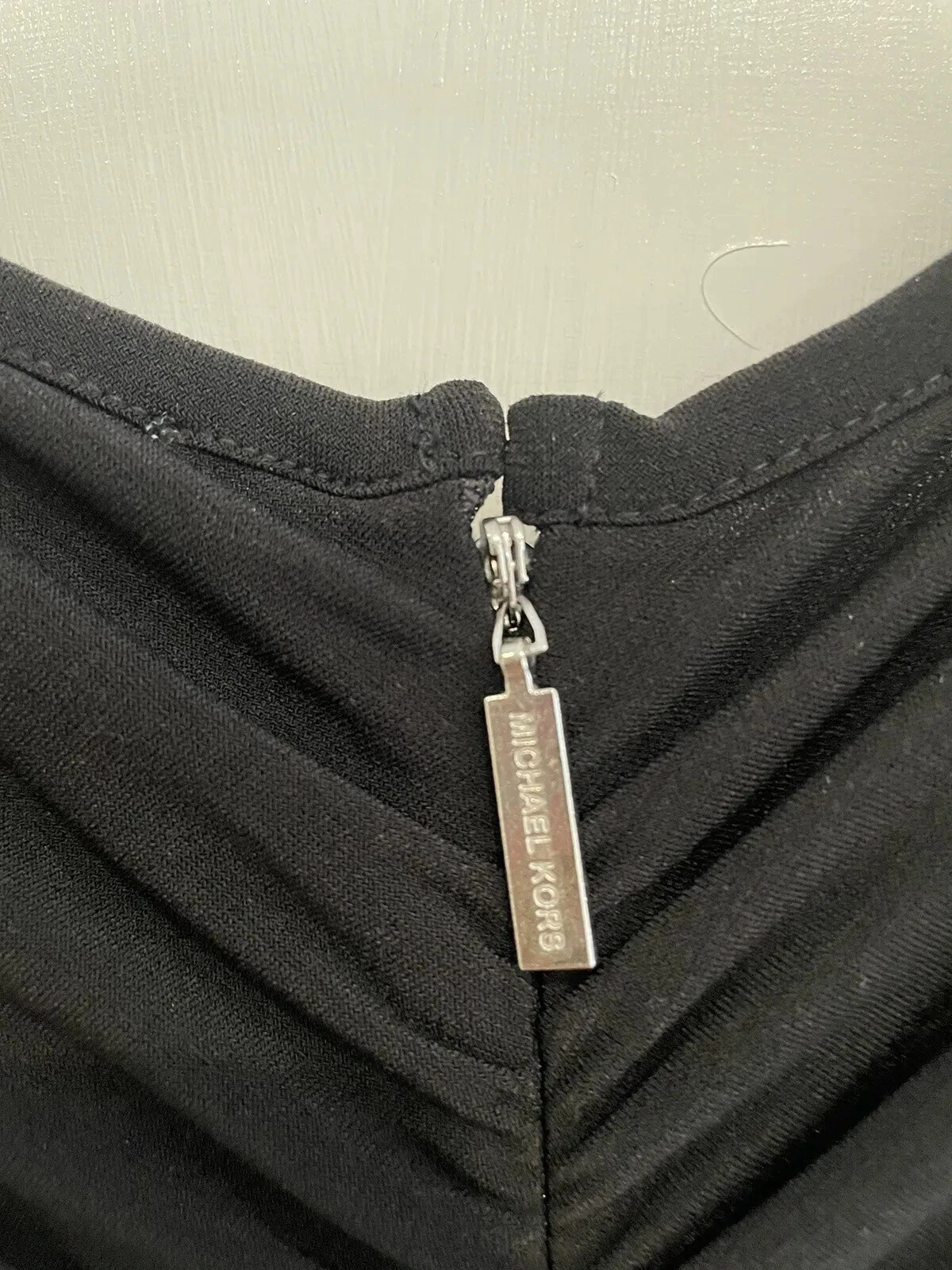 Abito Michael Kors Midi taglia 0X PLUS nero elasticizzato opaco arricciato nuovo con etichette Fu268