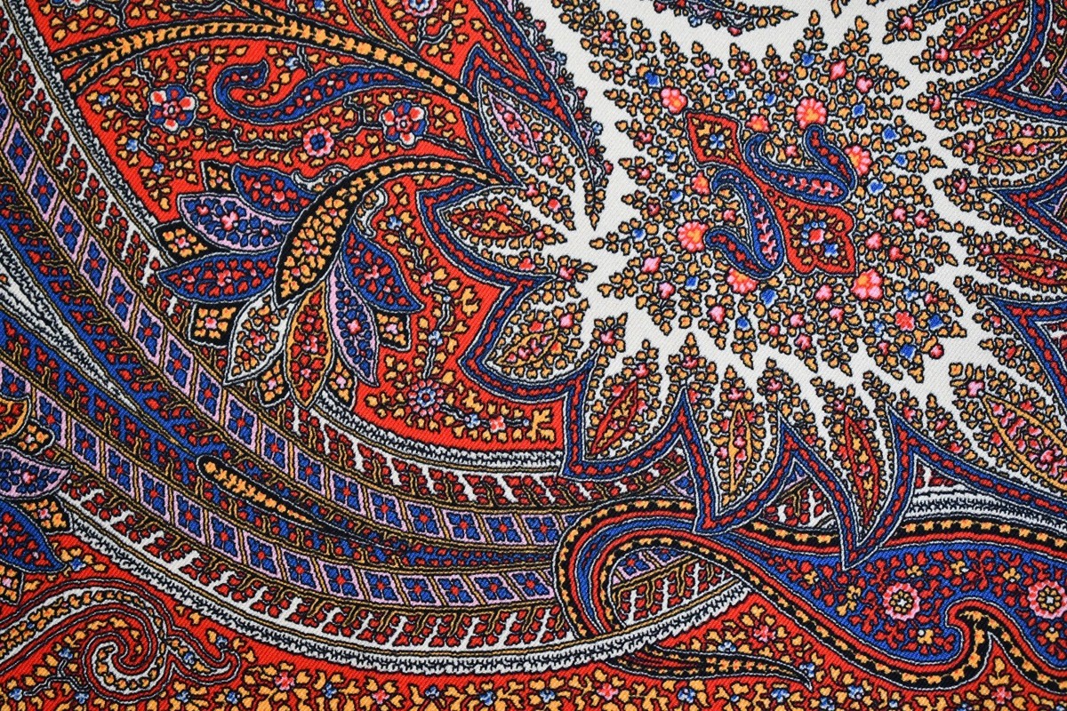 SAINT LAURENT Red/Multicolor VINTAGE PAISLEY Pattern 100% SILK