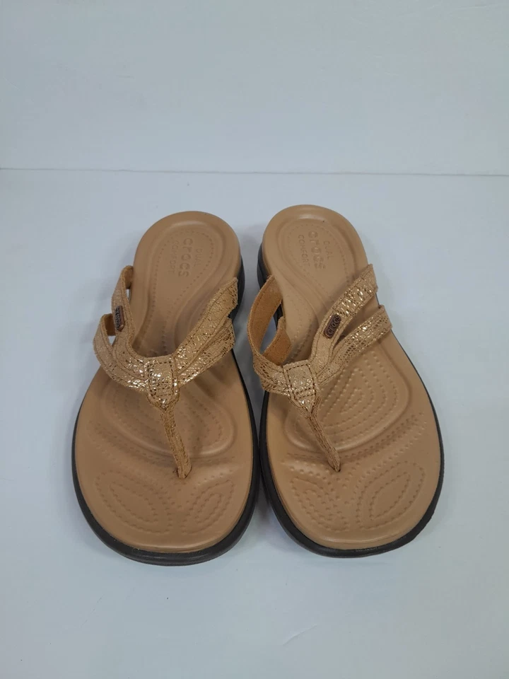 Crocs Capri Flip Flop Gold Metallic Leather Snake Print Thong Sandal Wmn 7 - Image 3 of 4