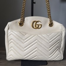 Borsa Gucci GG Marmont Matelasse media in pelle bianca