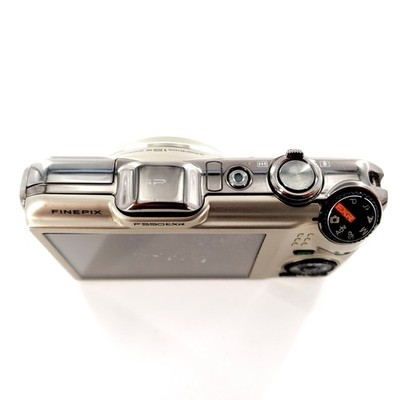 Fujifilm FinePix F550 EXR 16.0MP Digital Camera w/ Battery Card No