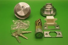 BESTTEN HARDWARE SATIN CHROME DEADBOLT DOOR LOCK QTY 2