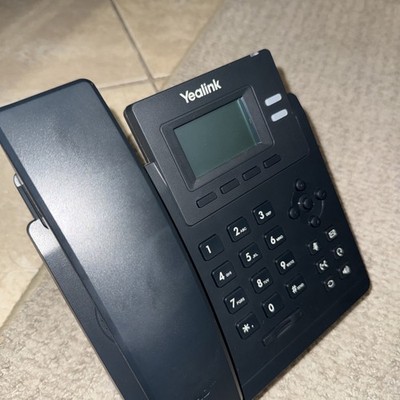 Yealink SIP-T31P IP Phone Corded Wall Mountable Classic Gray