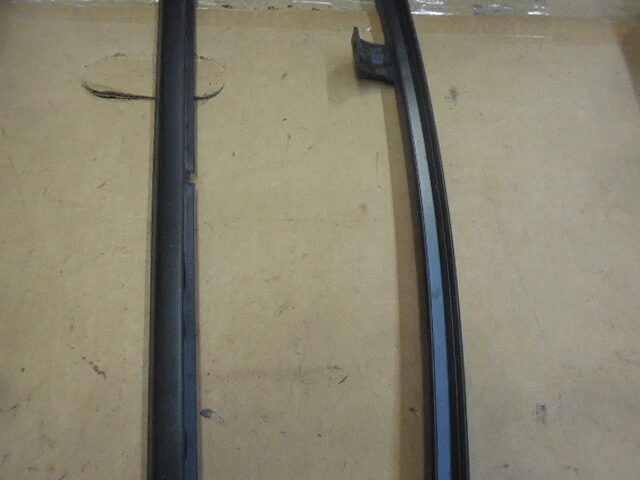 Par de molduras de vidrio para puerta de pasajero delantera trasera derecha para Mitsubishi Montero Sport Foto 3 de 4