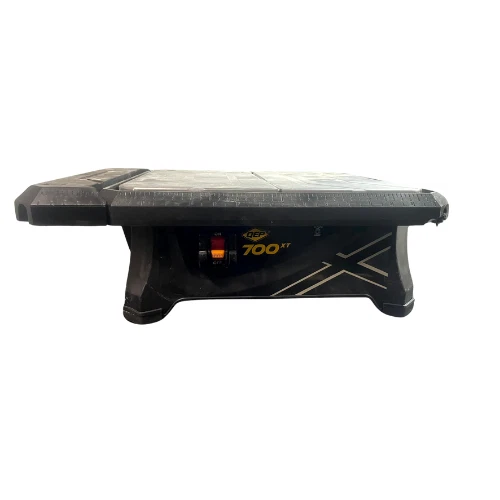 Sierra para azulejos húmeda negra QEP 22700Q 700XT 3/4 HP con 7 pulgadas Extensión de hoja y mesa Foto 4 de 4